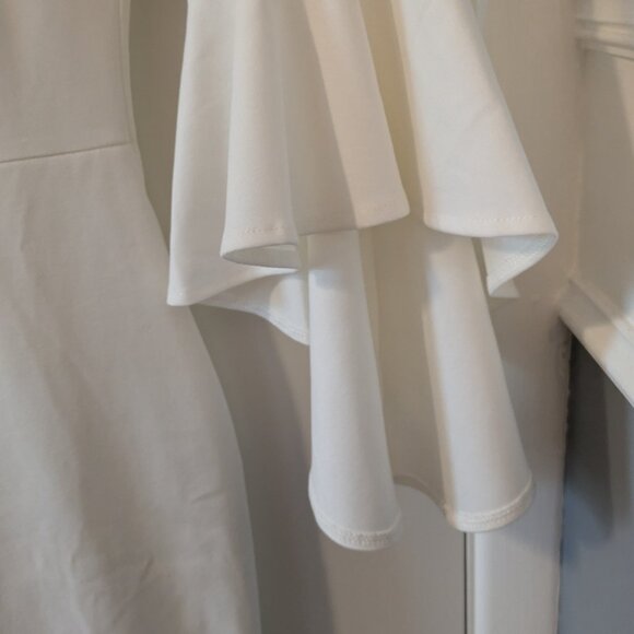 NWT White Ruffle Bell Sleeves Bodycon Dress - size M - Picture 4 of 5